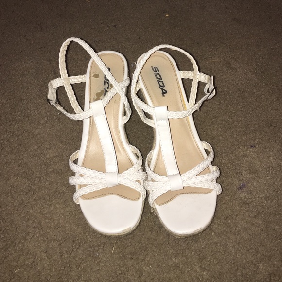 White Wedges