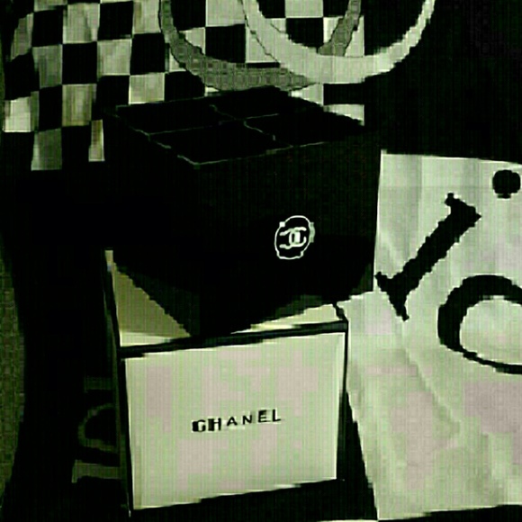 Chanel orgainzers