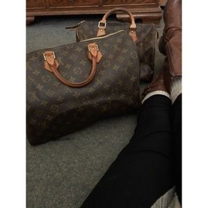 AUTHENTIC LOUIS VUITTON SPEEDY 35 LV PURSE BAG