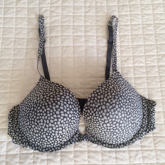 Target Gilligan & O'Malley 36B Favorite Plunge Bra