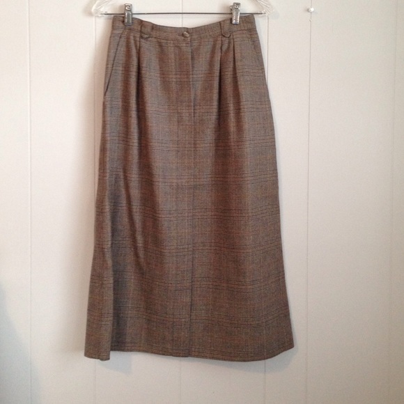 Skirt- plaid- The Villager- vintage