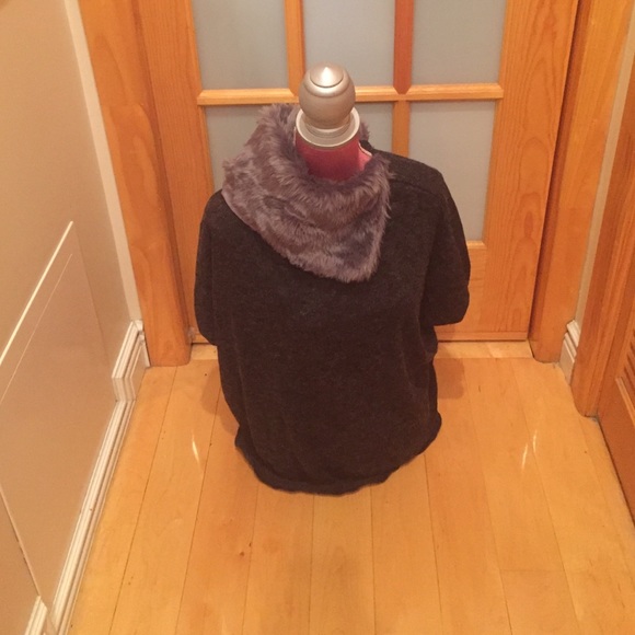 Sweater - Picture 2 of 2