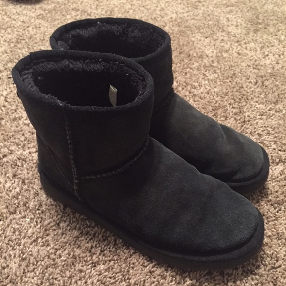 Women's Ugg Australia mini boots size 8 black