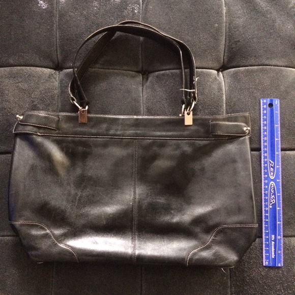 Anne Taylor Leather Tote