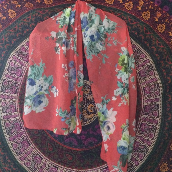 Pink Flower Patterned Small Scarf