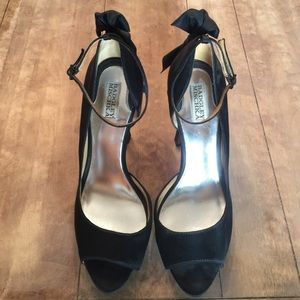 Badgley Mischka Black Satin Peep Toe Pumps