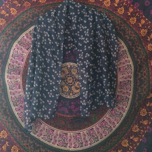 Blue Small Flower Patterned Scarf