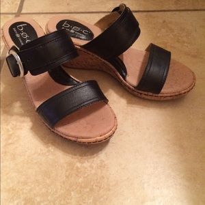 BOC sandals sz 6 in black