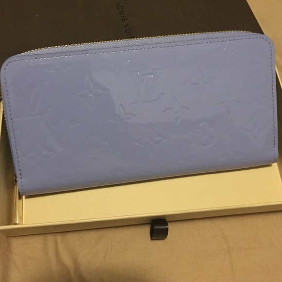 Louis Vuitton wallet - Picture 1 of 4