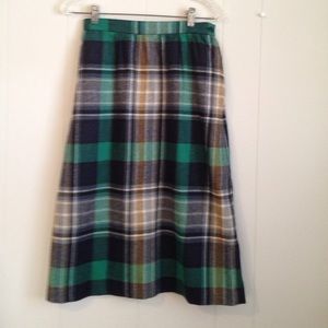 Personal wool plaid skirt. Size 10, vintage 80's