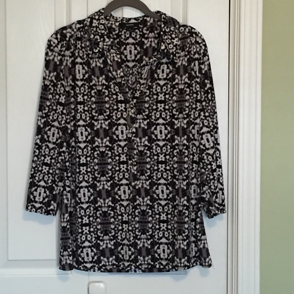 3/4 sleeve, button pullover