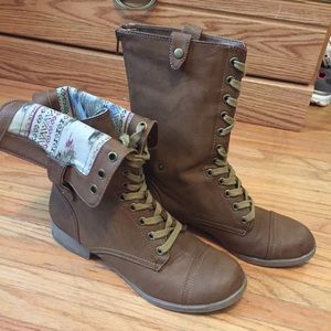 Fold over boots