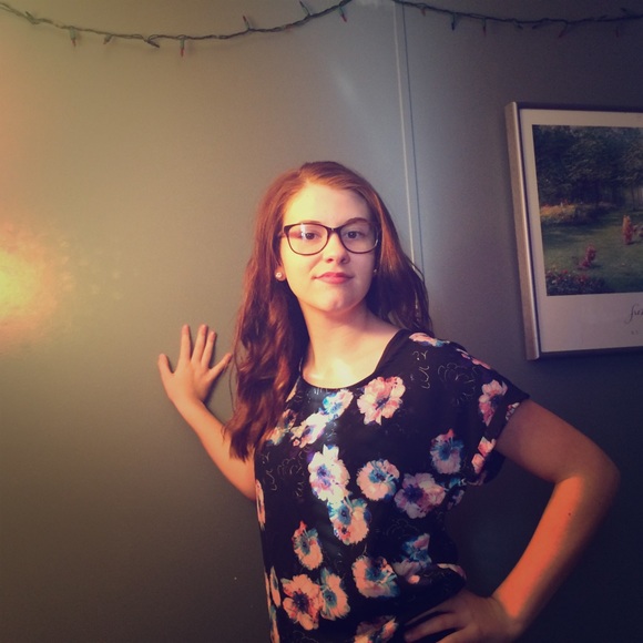 Loose fitting shirt