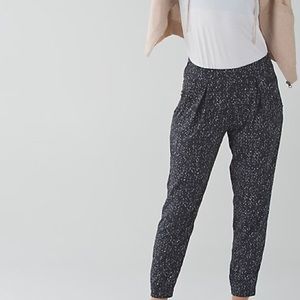 Lululemon jogger, size 2