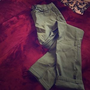 •green skinny stretch pants• FIT LIKE A MEDIUM