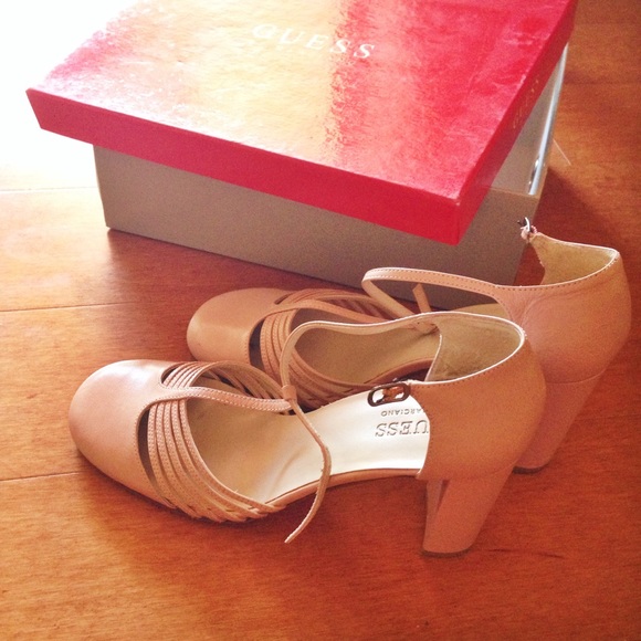 GUESS light pink leather heels - Picture 3 of 3