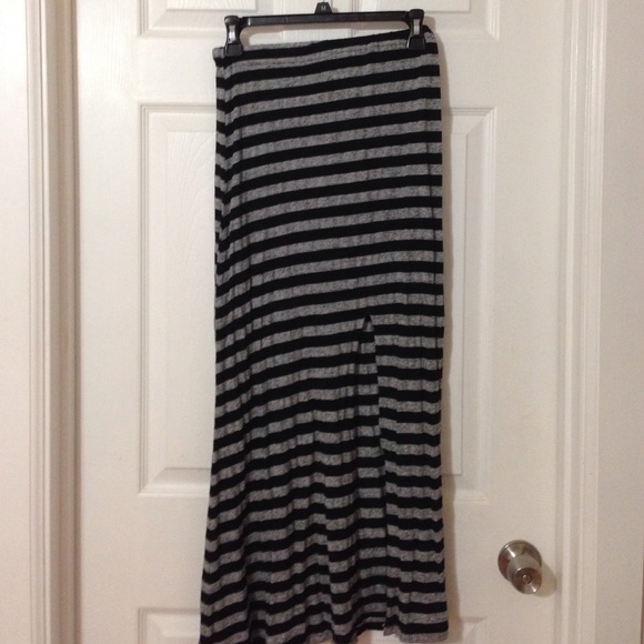 Black and grey maxi skirt