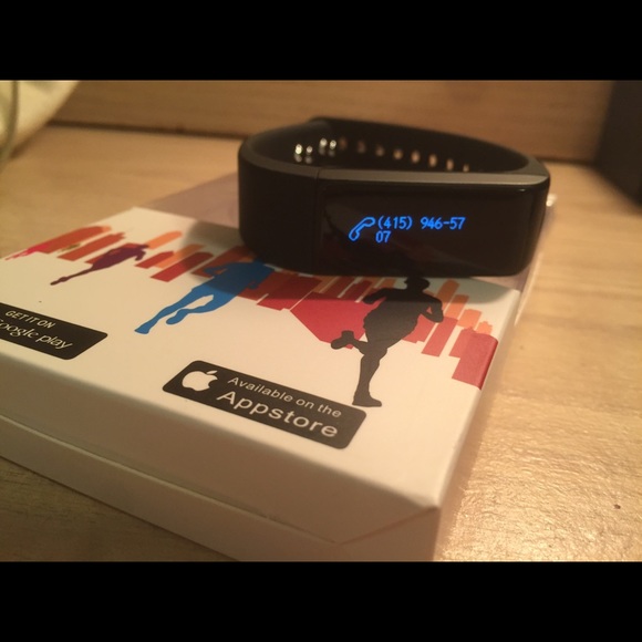 New Smart Bracelet/Watch Sport - Picture 4 of 4