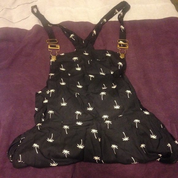 π΄ Palm Tree Overalls π΄ - Picture 2 of 2