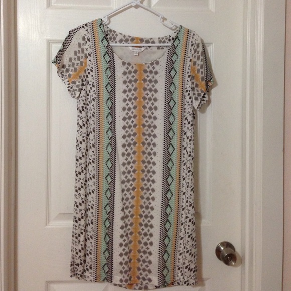 Short sleeved dress