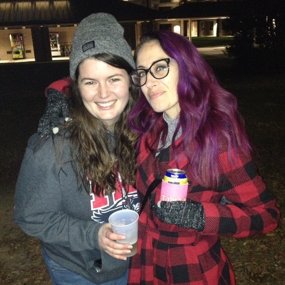 Meet your Posher, Katie - Picture 2 of 5