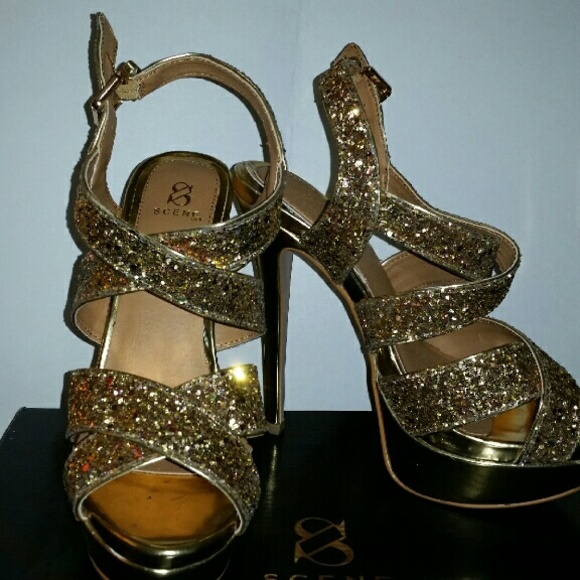 Shoes - Picture 1 of 4