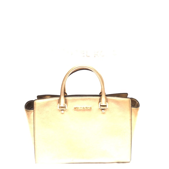 Like new Micheal Kors Selma Handbag Large
