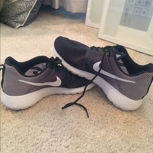 Nike roshe ombre shoes