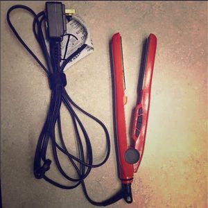 CHI Hair straightener