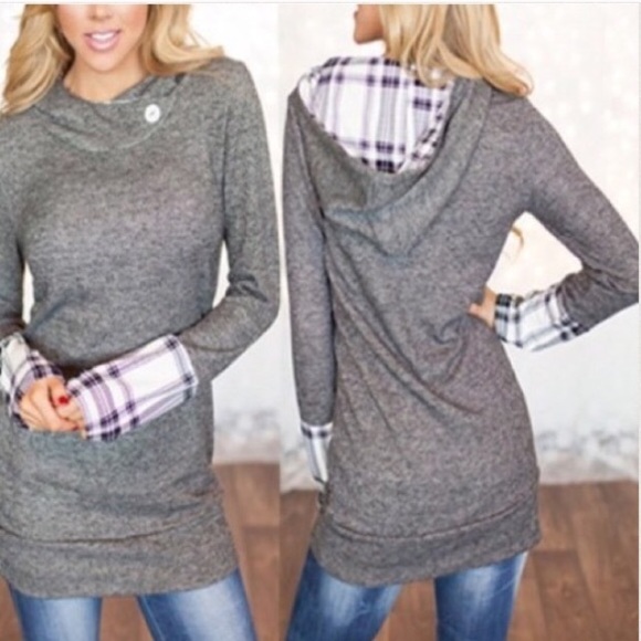 🎉LAST ONE🎉 Grey Plaid Hoodie - Picture 2 of 3