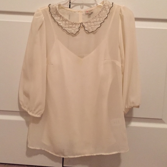 Peter Pan collared dress shirt