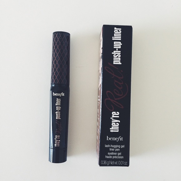 🎉 BENEFIT They're Real Push-Up Liner - Picture 2 of 4