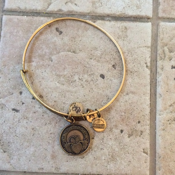 Gold Alex & Ani Claddagh Bracelet - Picture 1 of 1