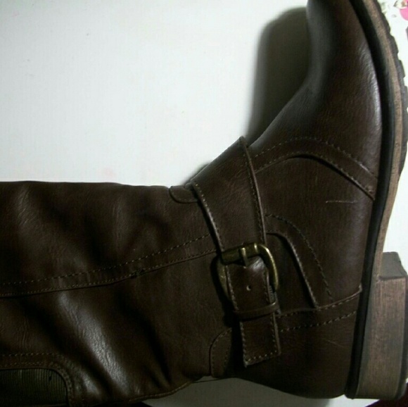 Leather Boots - Picture 2 of 3