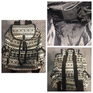 🎀NWOT Aztec black and white backpack🎀