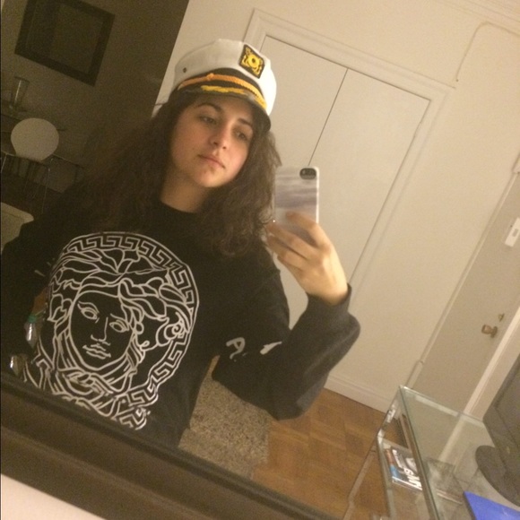 Meet your Posher, Vicki - Picture 2 of 3