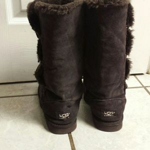 UGGS