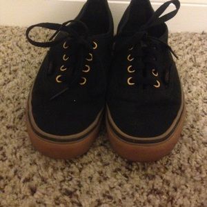 black vans with gumsole