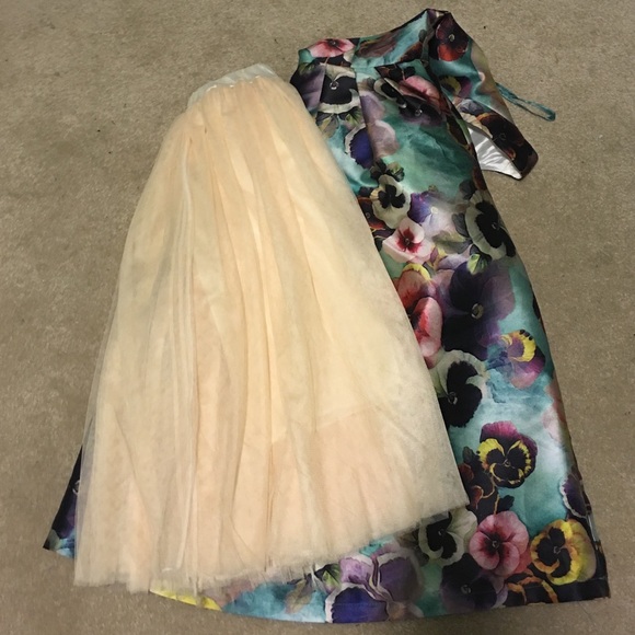 Reserved for @modestFashion