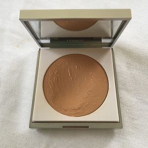 Honest Beauty foundation