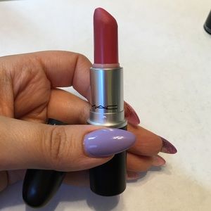 MAC lipstick nouvelle vogue