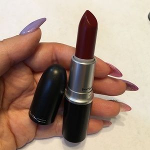 Mac lipstick Studded Kiss BNIB