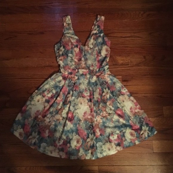 FLORAL DRESS