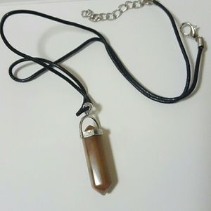 Agate gemstone point necklace
