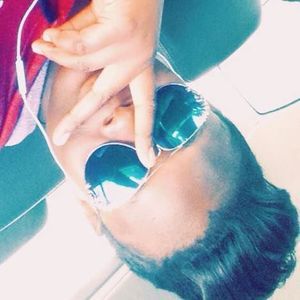 Meet your Posher, Leah