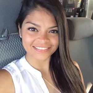 Meet your Posher, Alexis