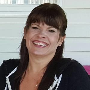 Meet your Posher, Leslie