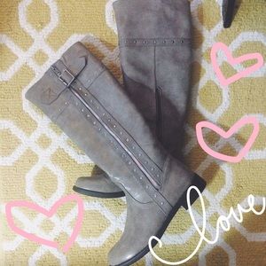 NEVER WORN Grey Boots