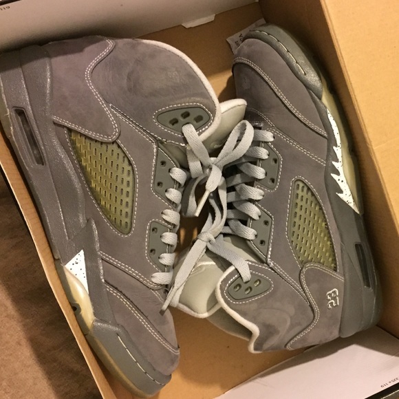 Retro wolf grey fives