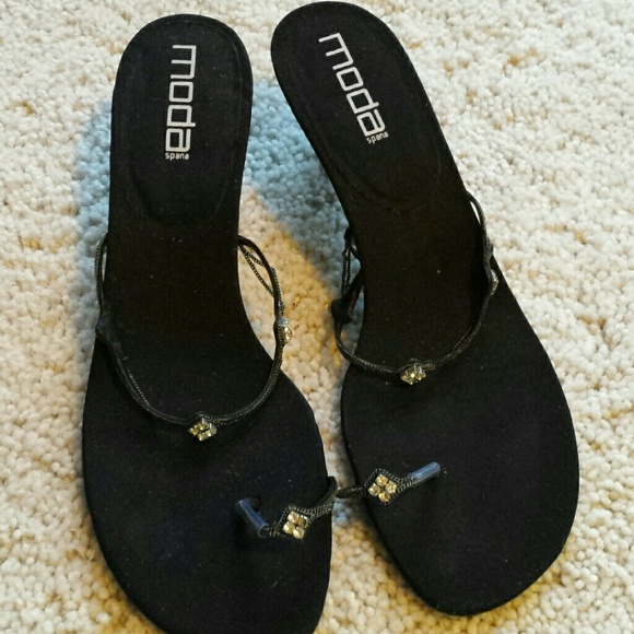 Strappy heeled sandals with crystals